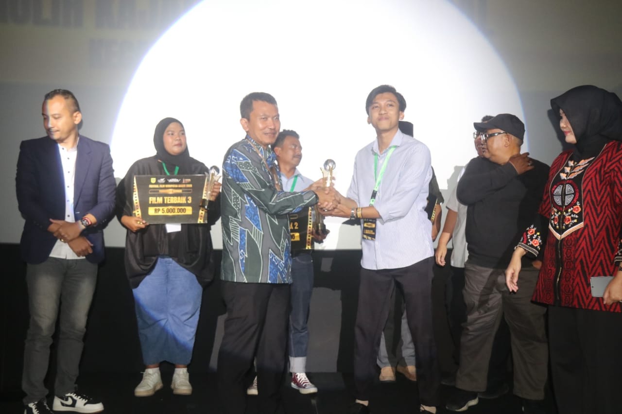 Disbudpar berkolaborasi dengan DPRD Kabupaten Bogor resmi menggelar Festival Film Kabupaten Bogor (FFKB) 2025, di Vivo Mall, Rabu 3 Desember 2025.