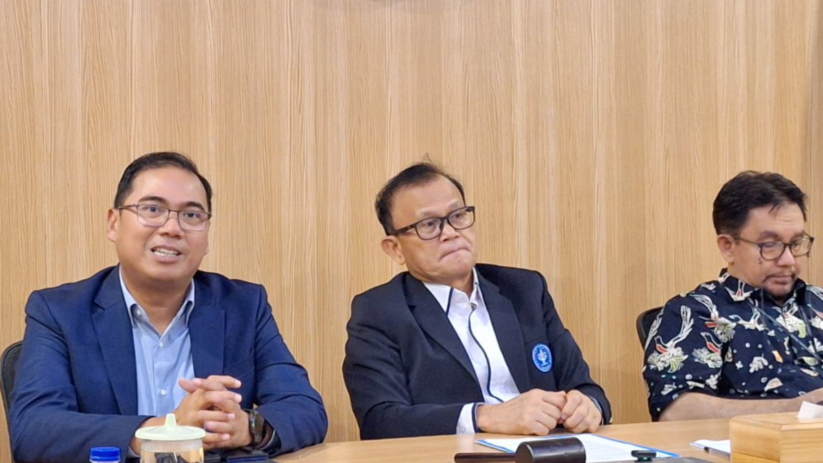 MWA IPB University mengumunkan hasil pemilihan rektor baru yang resmi dijabat Alim Setiawan Slamet (paling kiri).