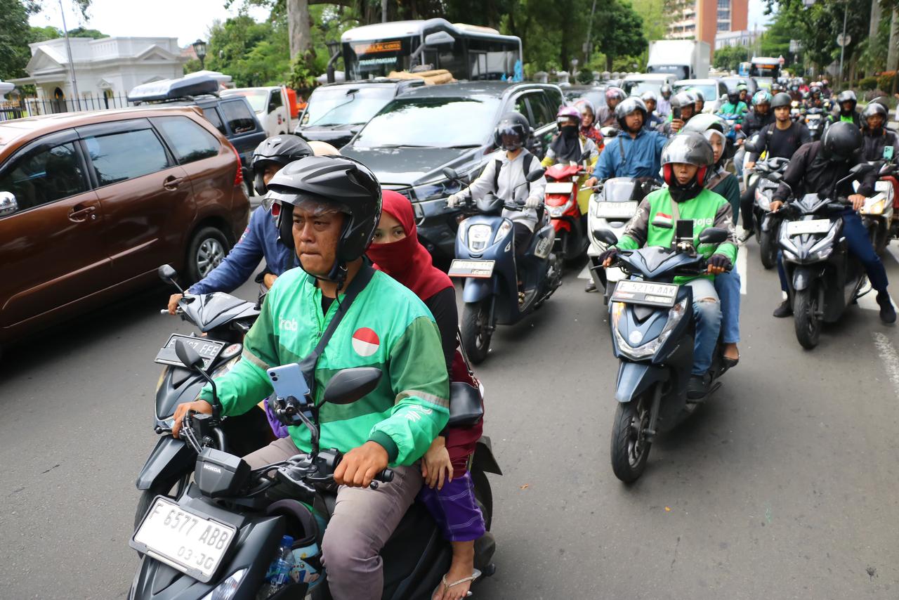 Ilustrasi, pengendara melintas di Jalan Djuanda, Kota Bogor.