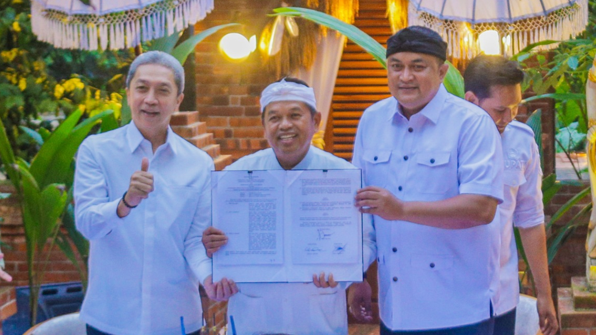 KERJASAMA: Penandatanganan MoU PSEL antara Pemprov Jabar, Pemkot Bogor, dan Pemkab Bogor.