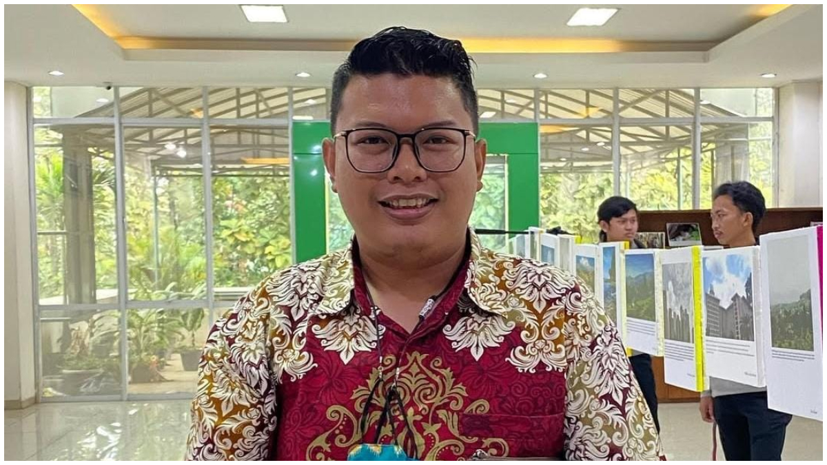 Akademisi UIKA Bogor Yama Sumbodo. Iya menilai besarnya penggalangan dana oleh Ferry Irwandi menunjukkan rendahnya kepercayaan masyarakat kepada pemerintah.