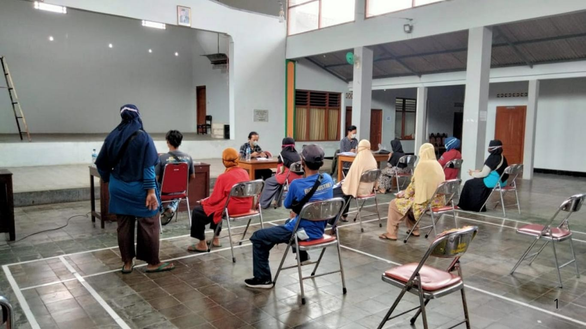 Ilustrasi. Penyaluran bansos untuk KPM