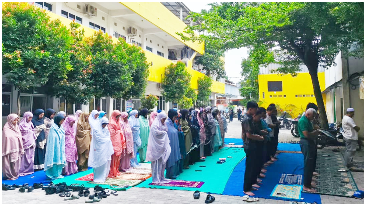 Pembiasaan Salat Dhuha berjamaah di SMK Ash Shoheh 2 Citeureup.