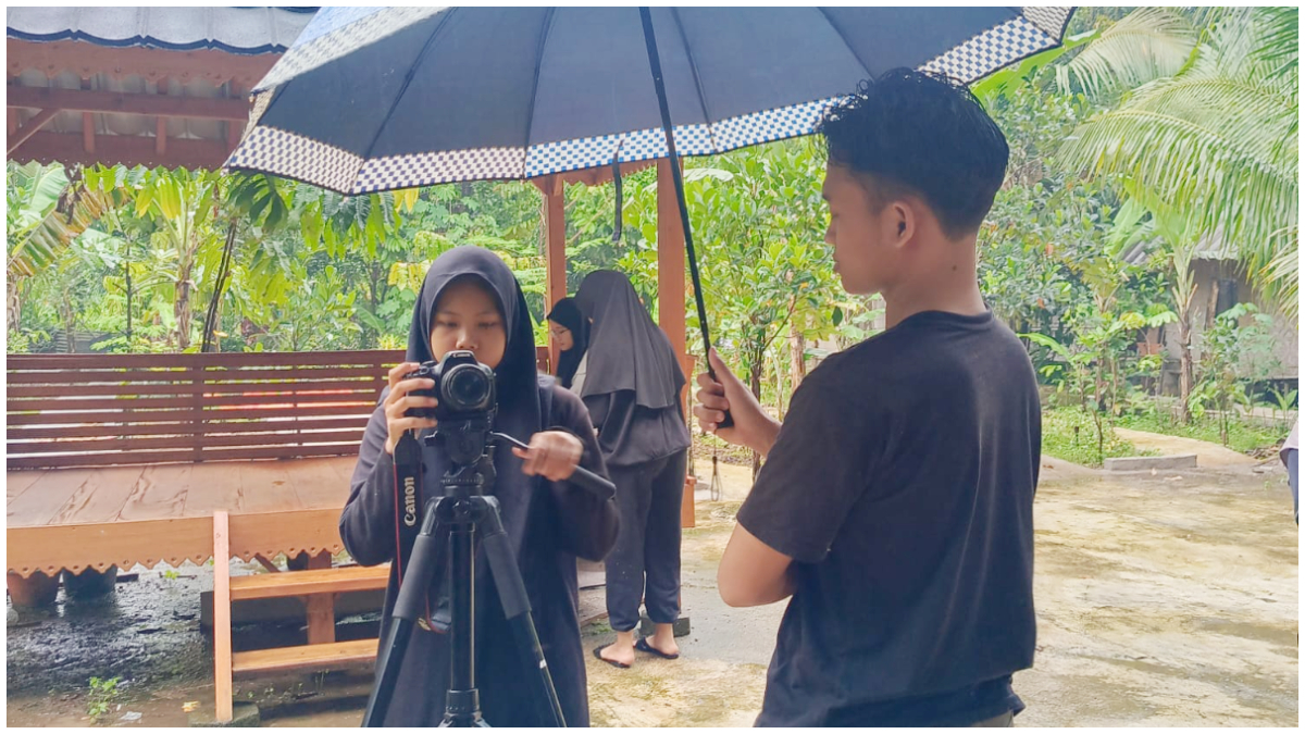 MAV Net UIKA Bogor saat mengadakan Workshop Audio Visual 2025 di Tirta Ciburial, Tenjolaya.