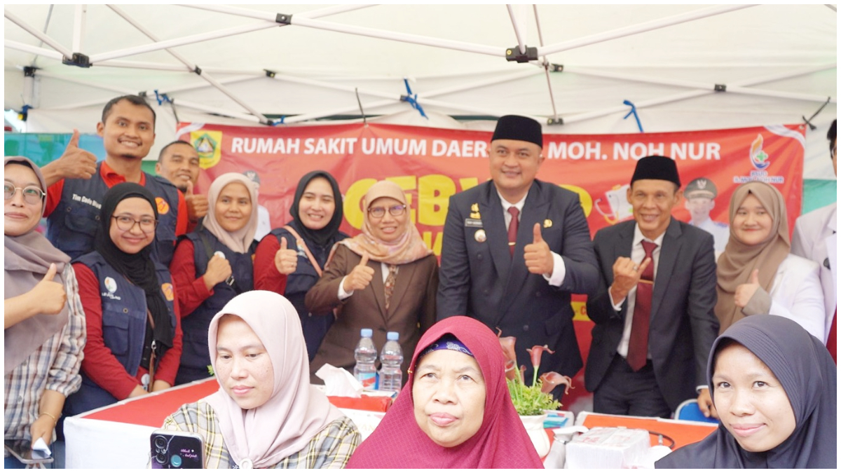 Bupati Bogor Rudy Susmanto dan Wakil Bupati Ade Ruhandi bersama jajaran RSUD R Moh Noh Nur Leuwiliang.