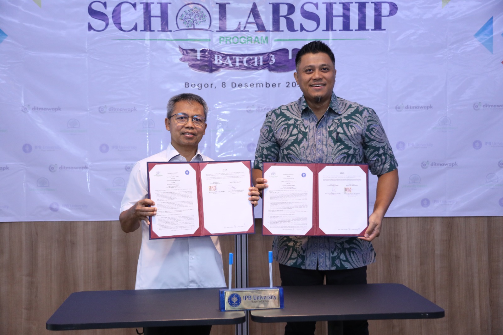 UResort Bogor, kembali memberikan beasiswa bagi 4 orang mahasiswa IPB University berprestasi.