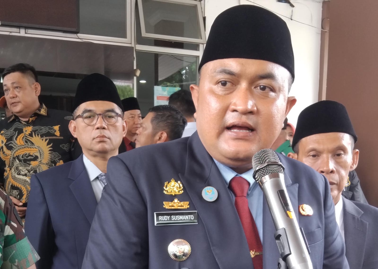 Bupati Bogor, Rudy Susmanto saat dimintai keterangan oleh Radar Bogor.