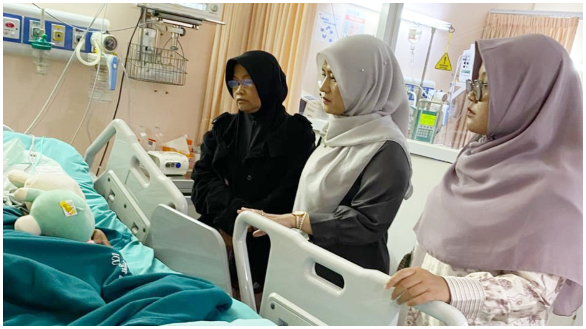 PILAR foundation saat mengunjungi balita korban penganiayaan ayah tiri di Tajurhalang.