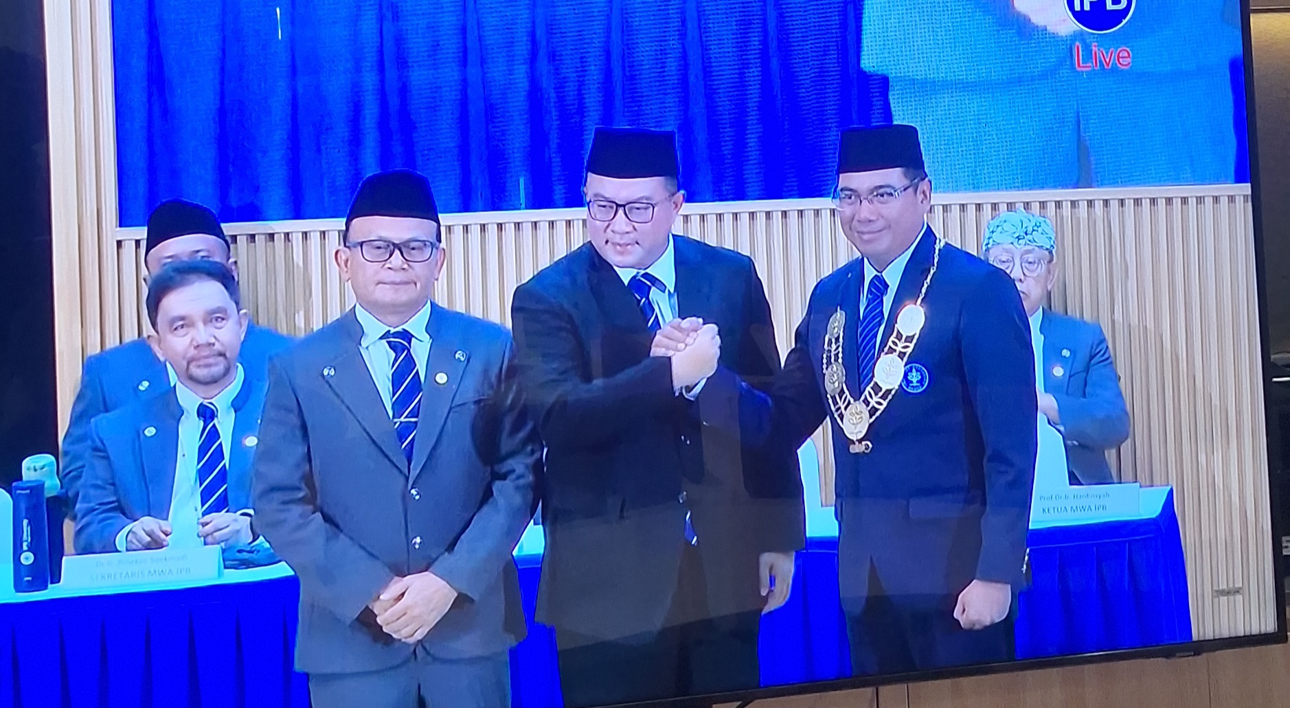 Pelantikan Rektor IPB University yang baru, Dr. Alim Setiawan Slamet.