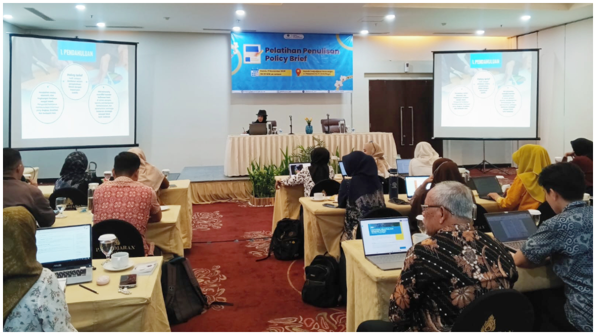 Pelatihan Penyusunan Policy Brief yang digelar Direktorat Kajian Strategis dan Reputasi Akademik (Dkasra)IPB University.