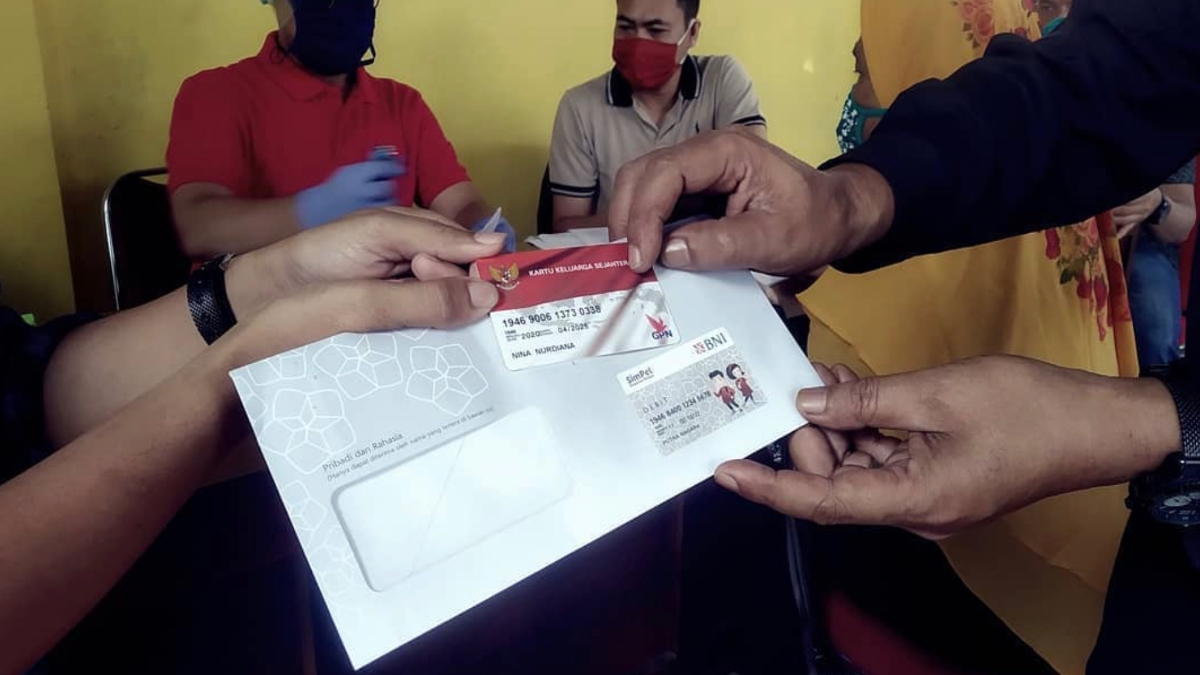 Ilustrasi penyaluran bansos