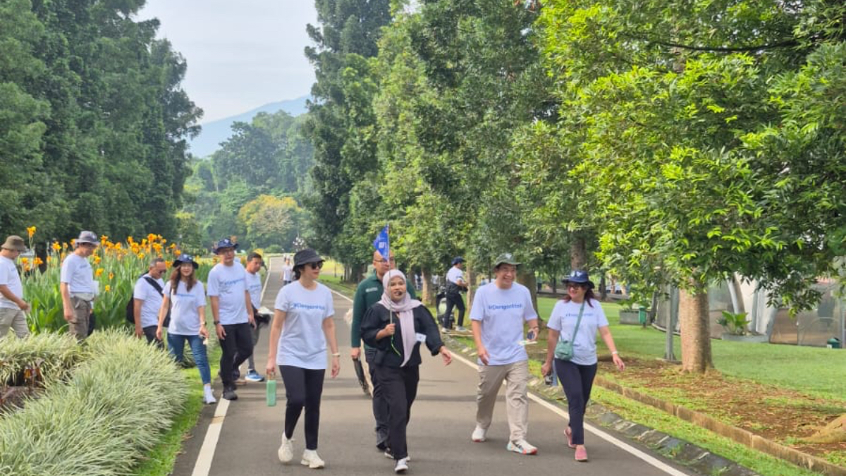 Kegiatan Tour de Kebun Raya bersama Permata Hati dan PT Mitra Natura Raya.