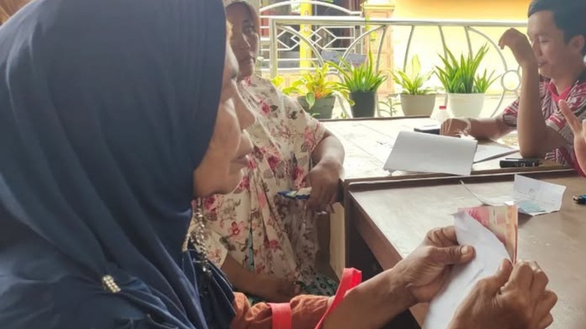 Ilustrasi penyaluran bansos PKH BPNT.