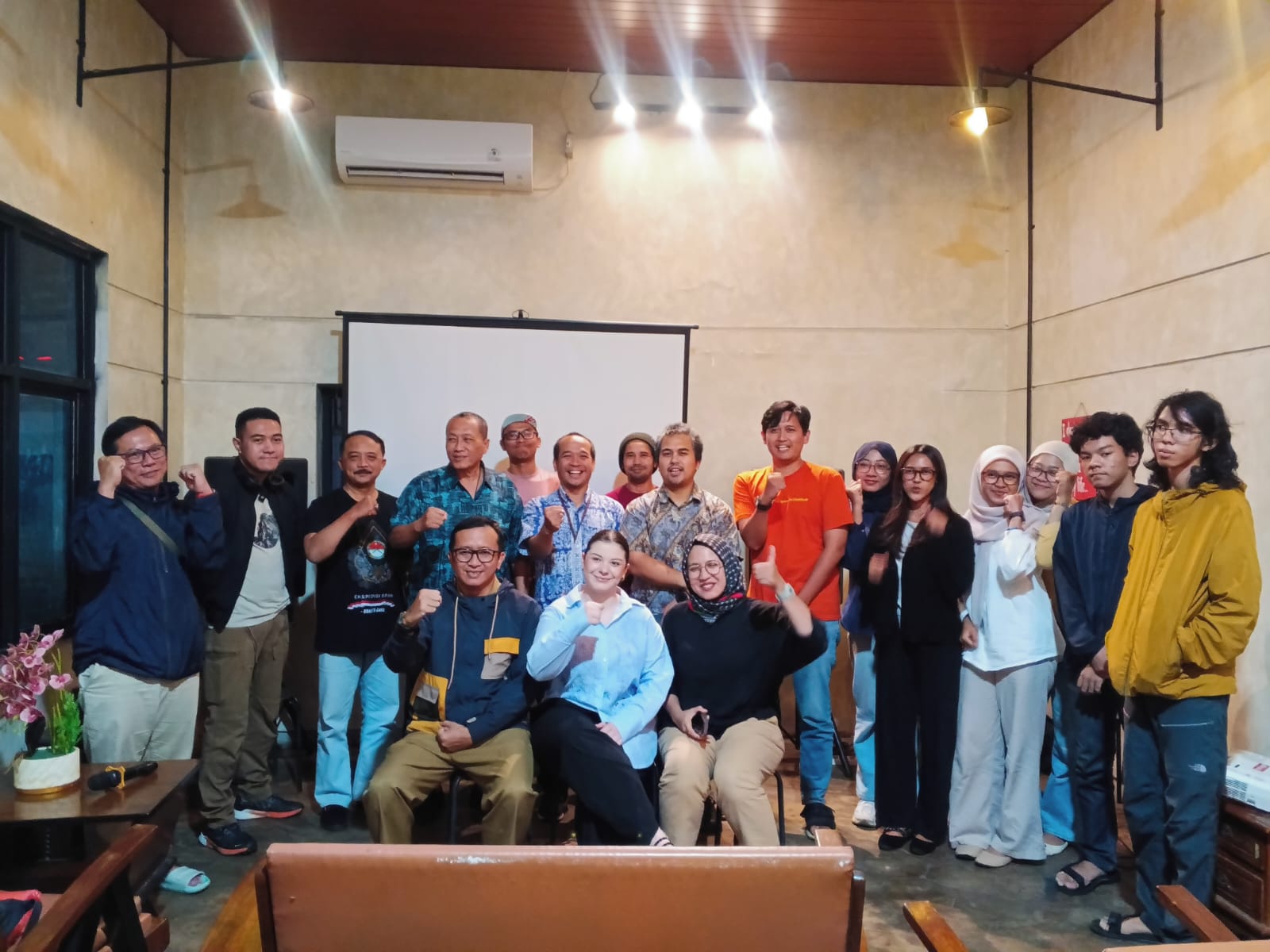 Sejumlah penggiat pendidikan berkumpul dalam diskusi bertajuk Afterwork Talk yang digelar di Groovy Space, Kota Bogor.