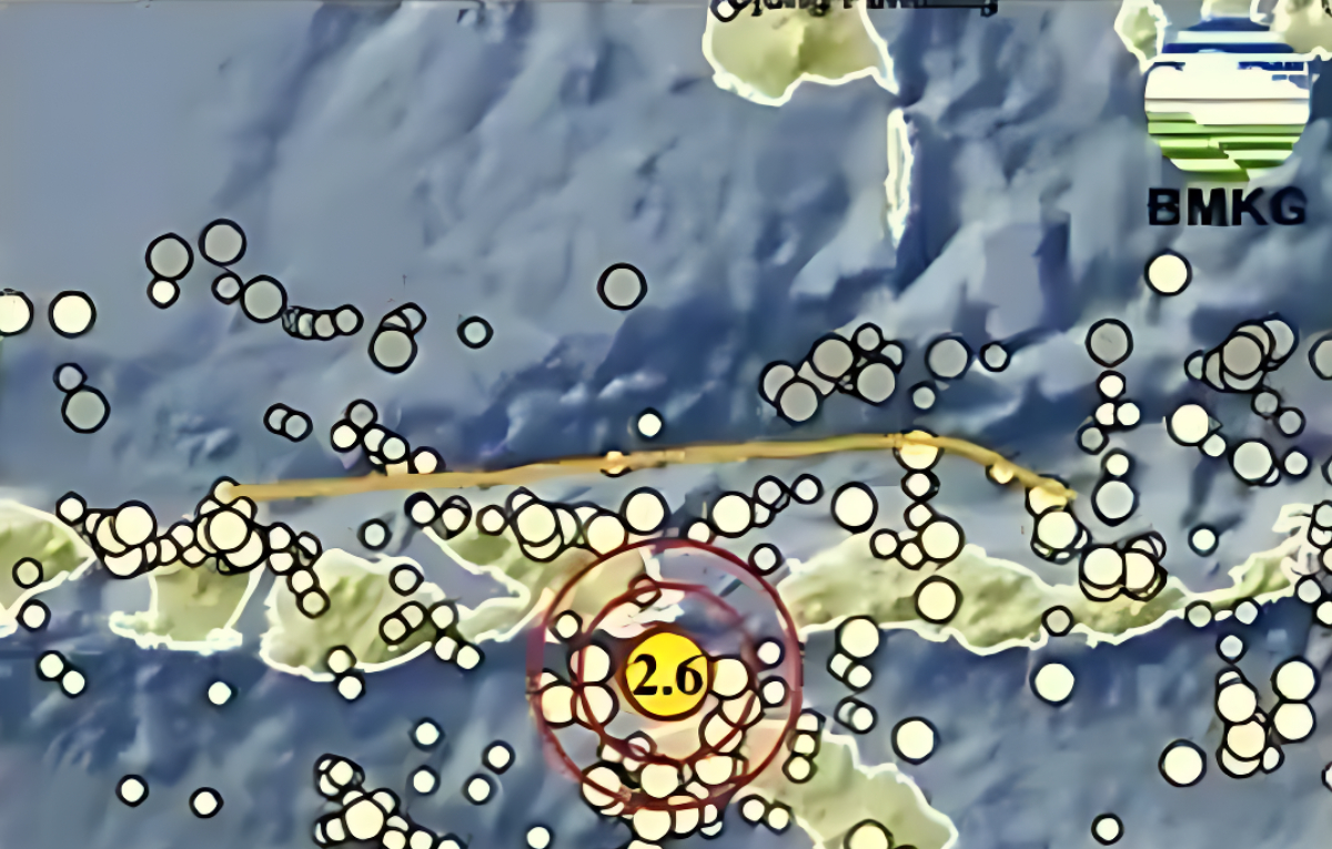 Peristiwa gempa berkekuatan magnitudo 2,6 di wilayah Barat Laut Tambolaka, NTT,&nbsp;Senin 15 Desember 2025.