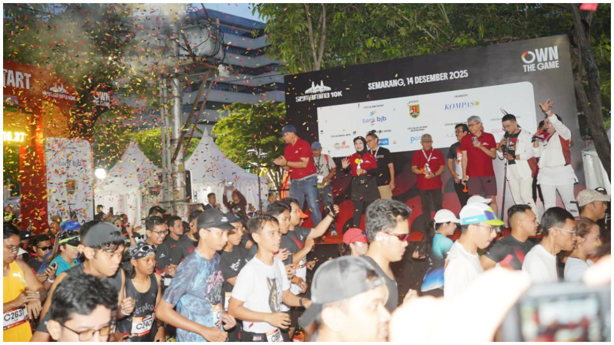 Pelepasan peserta Semarang 10K 2025.