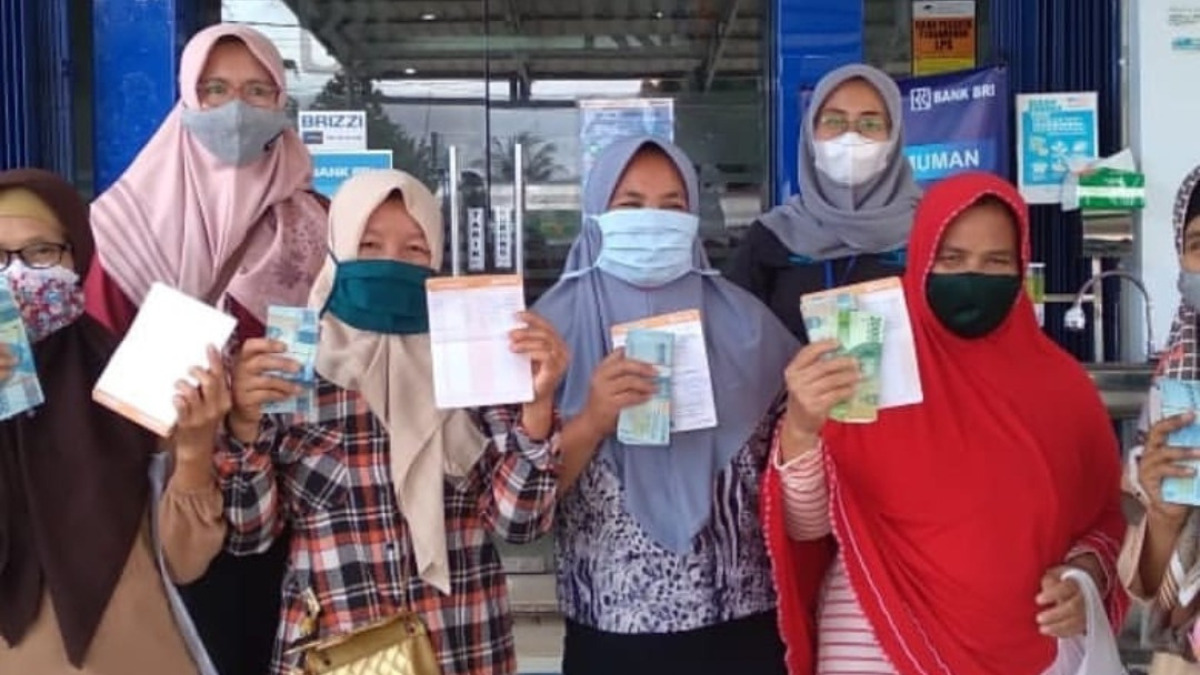 Beberapa KPM melakukan penarikan dana bansos BPNT Rp600 ribu.