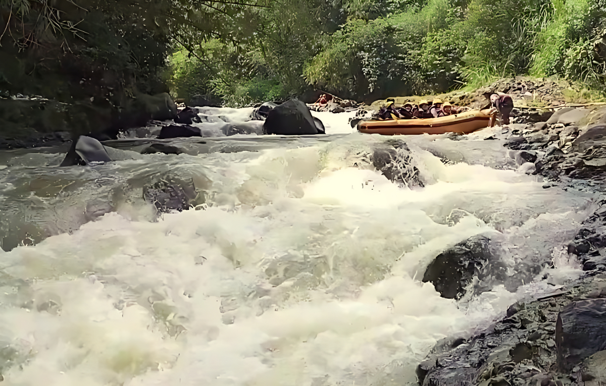 Sungai Cisadane di Kabupaten Bogor jadi salah satu potensi wisata.