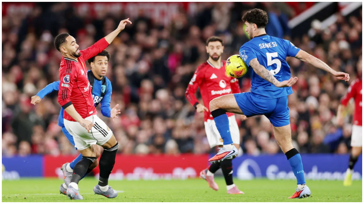 Laga Manchester United menghadapi Bournemouth di Old Trafford yang berakhir imbang 4-4.