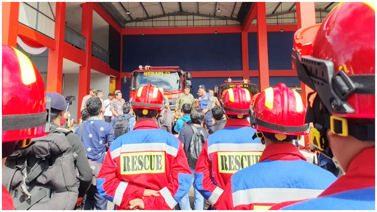 Bupati Bogor Rudy Susmanto saat meresmikan Sektor Damkar Babakan Madang, Kabupaten Bogor.