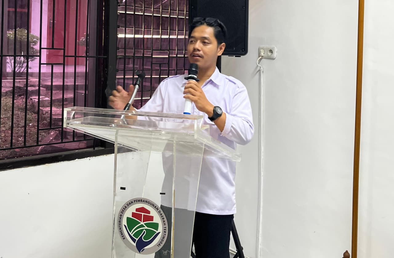 Warga Kecamatan Ciomas, Kabupaten Bogor, Muhammad Fachrul Rozzy, penerima mamfaat program magang Kemnaker.