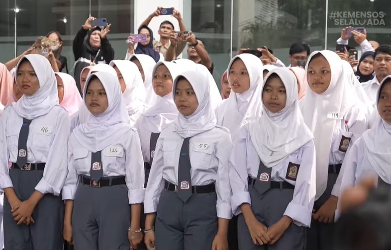 Ilustrasi KPM penerima bansos PIP yang bernilai Rp450.00 sampai Rp1,8 juta
