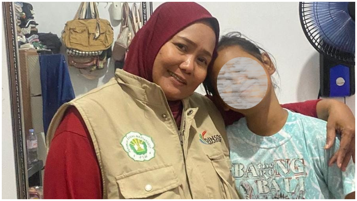 Anggota IPSM Kluster Anak Kecamatan Bojonggede, Sri Hastuti Julianti bersama anak hilang tanpa identitas, Rabu 17 Desember 2025.