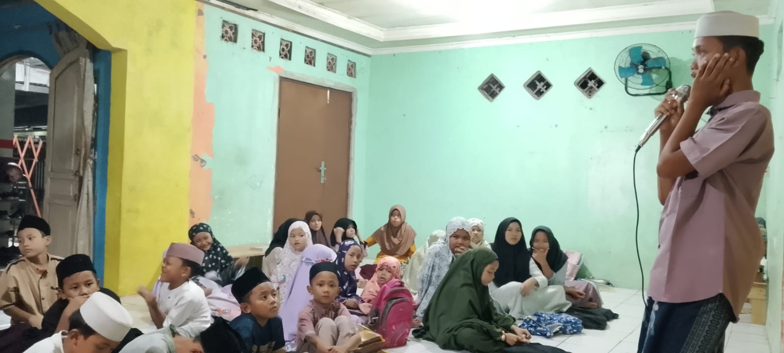 Perlombaan adzan di Majelis Taklim Riyaadhun Naim, Cibinong, Kabupaten Bogor.