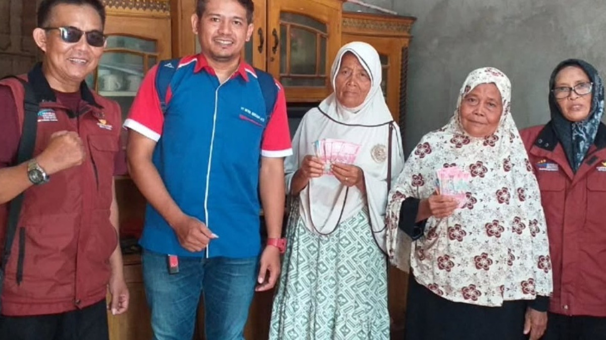 Ilustrasi penyaluran bansos BLT Kesra Rp900 Ribu