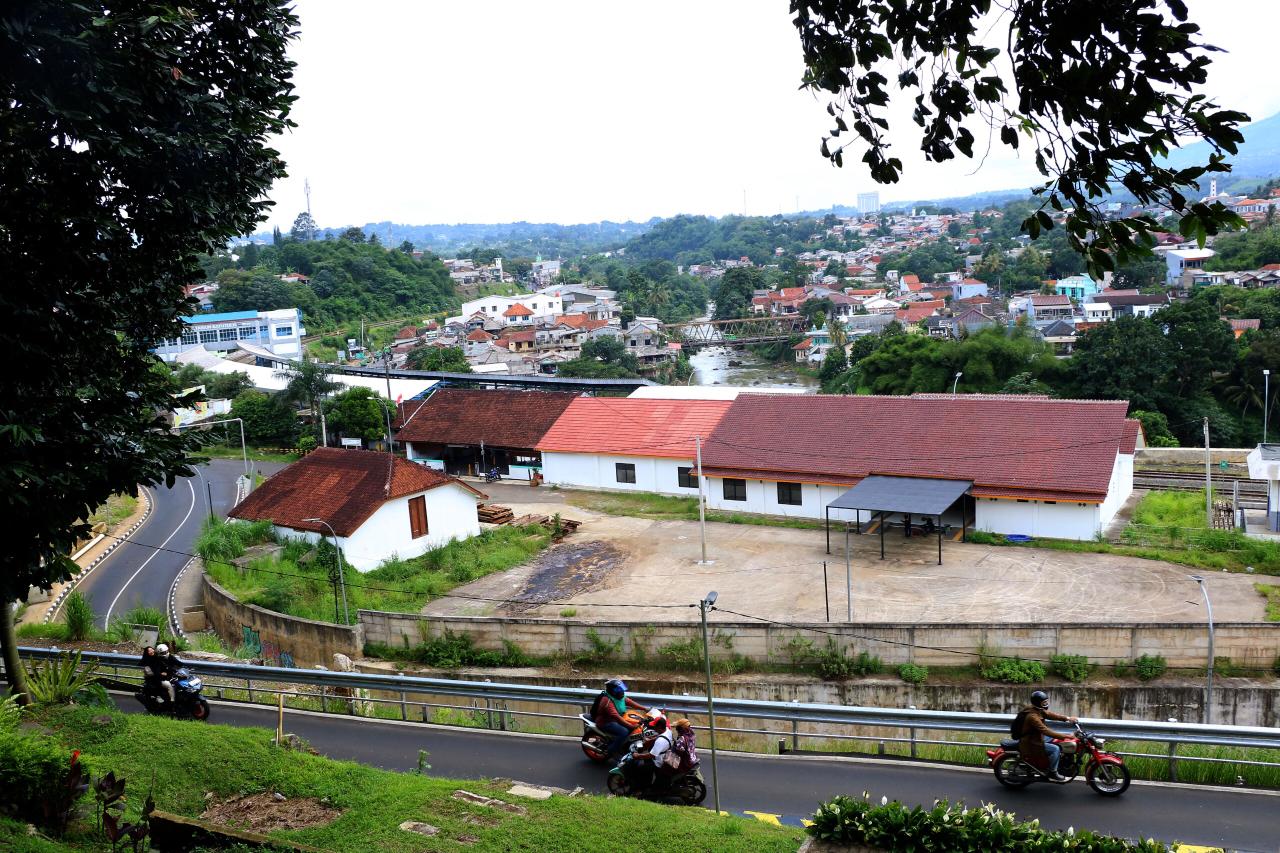 Kondisi Jalan Batutlis, Kecamatan Bogor Selatan, Kota Bogor.