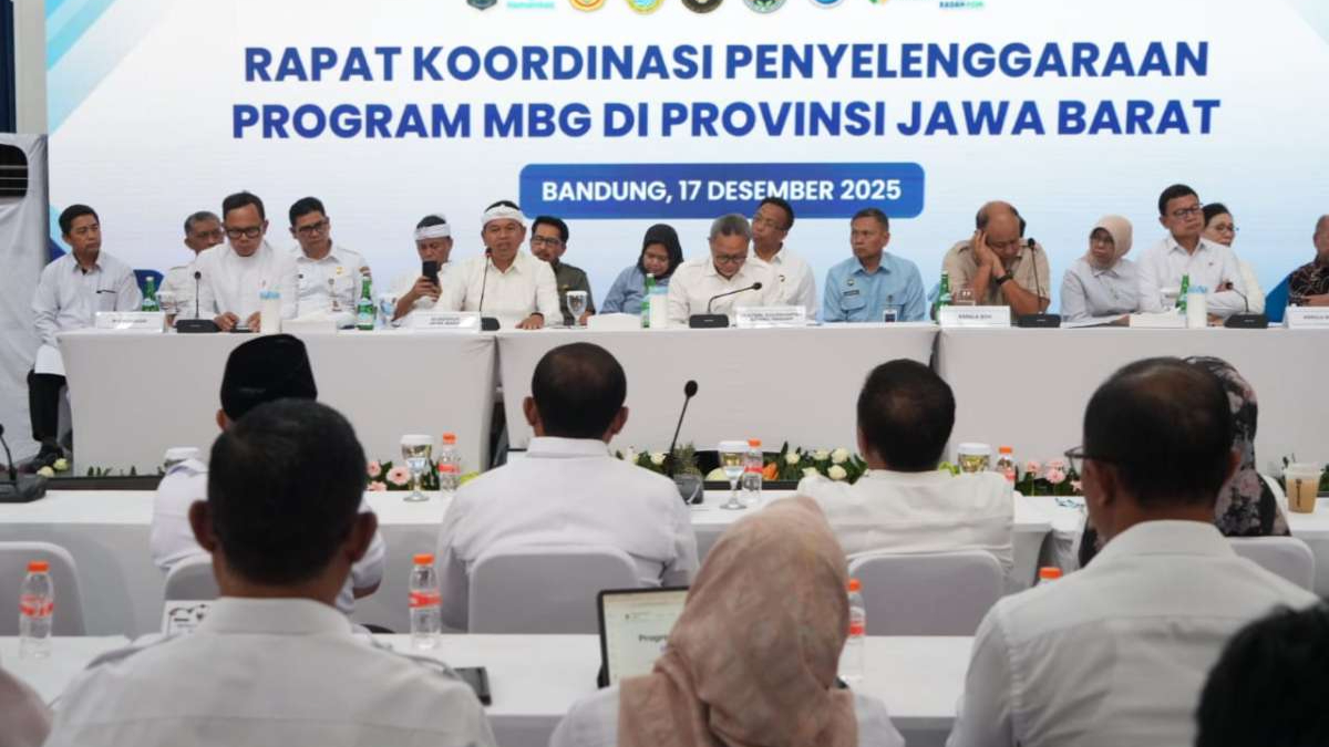 Rapat koordinasi penyelenggaraan MBG di Gedung Sate, Bandung, Rabu, 17 Desember 2025 lalu.