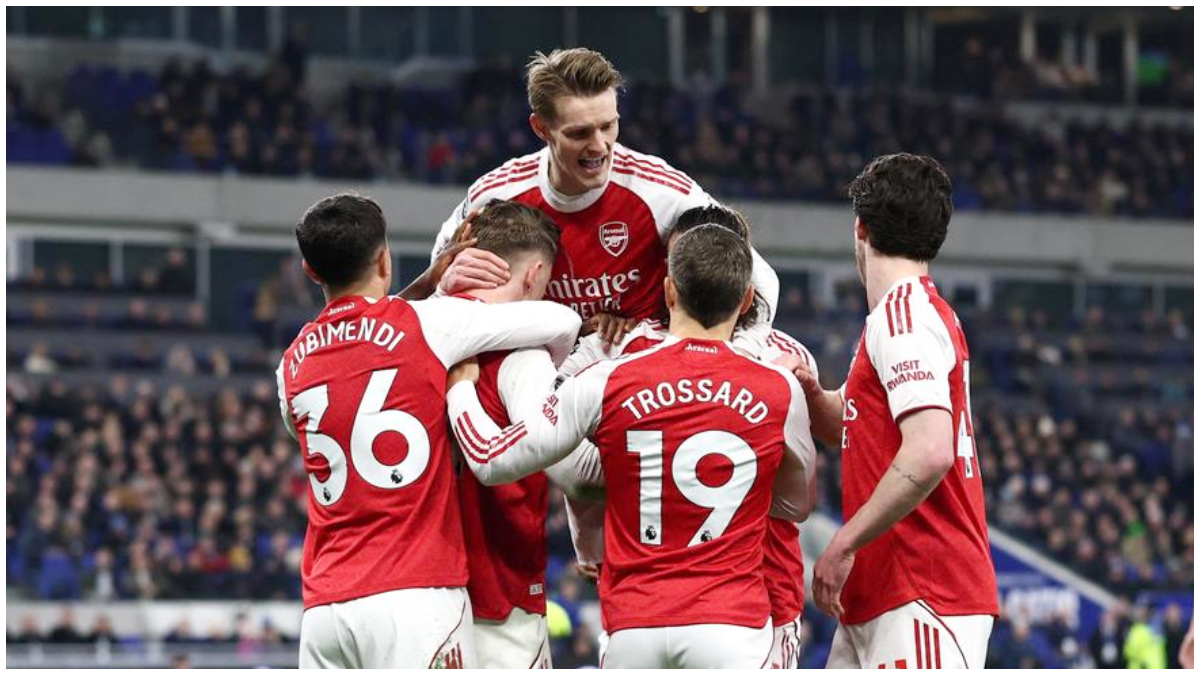 Selebrasi pemain Arsenal. The Gunners akan menjamu lawan berat Aston Villa.