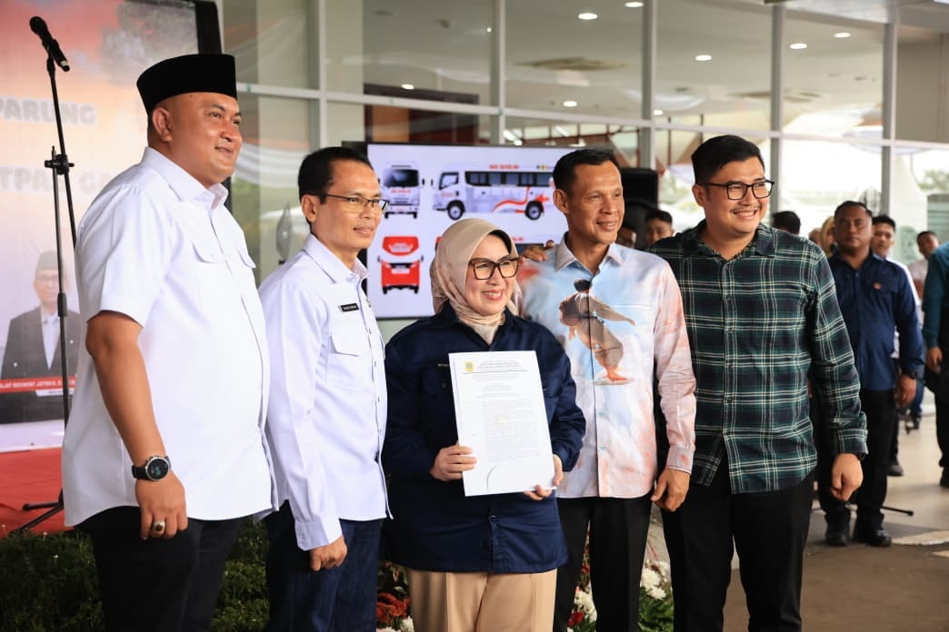 Bupati Bogor Rudy Susmanto, saat meresmikan peningkatan Klinik Utama Rawat Jalan Parung menjadi Klinik Utama Rawat Inap (KURI) Parung.