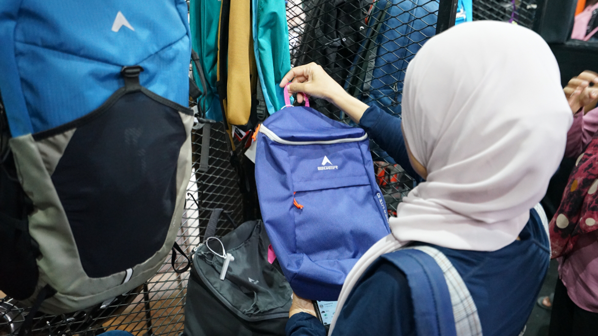 Salah satu produk EIGER yang melengkapi perjalanan menjadi lebih nyaman dan praktis.