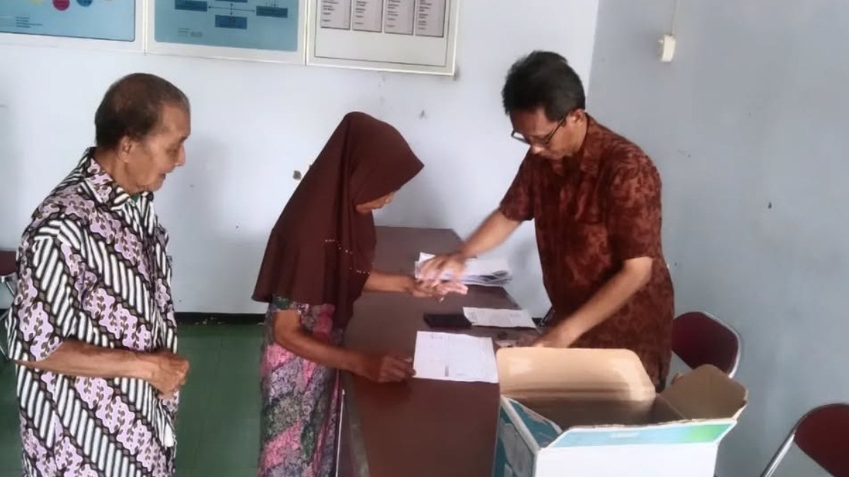 Ilustrasi. Penyaluran bansos BPNT ke KPM tanpa KKS.