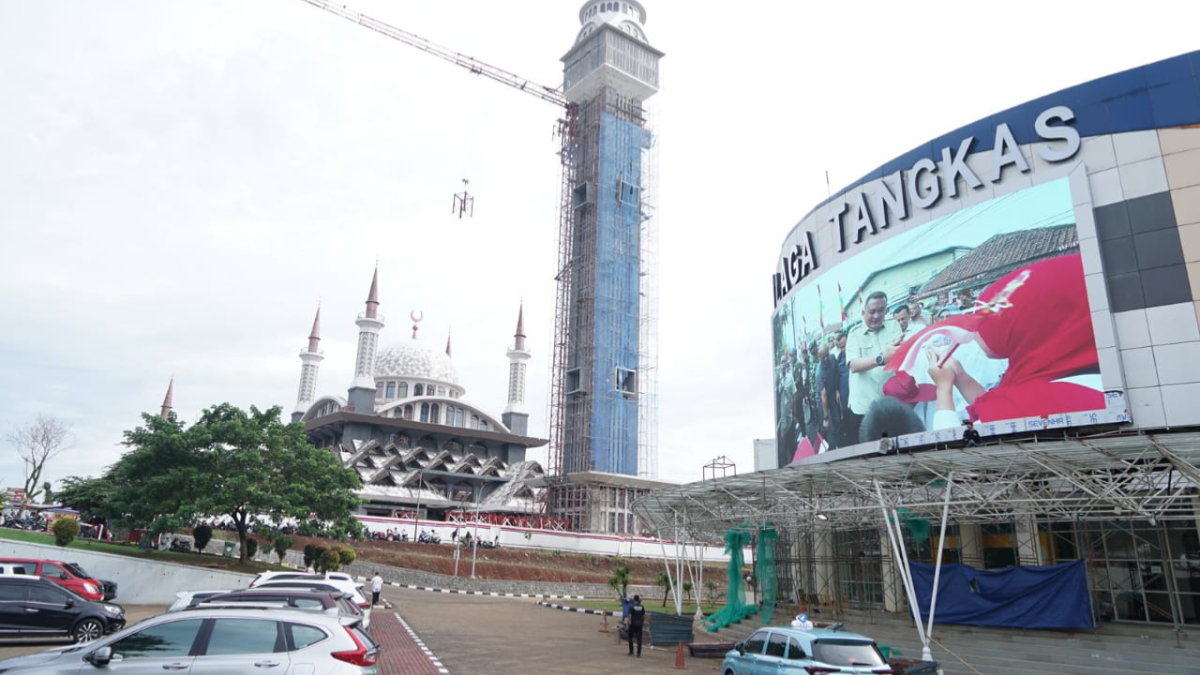Salah satu titik parkir Masjid Nurul Wathon di Pakansari, Cibinong, Kabupaten Bogor.