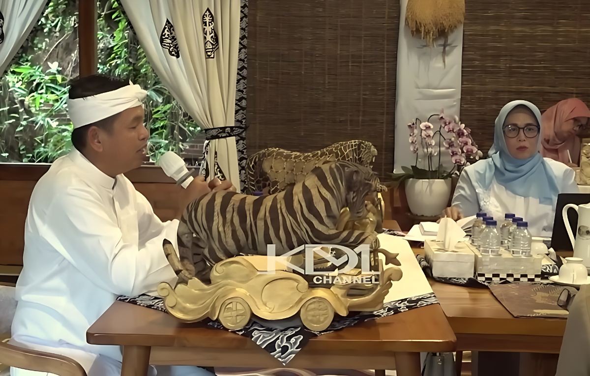Gubernur Jawa Barat Dedi Mulyadi saat memberikan arahan kepada para kepala daerah hingga pejabat Pemprov.