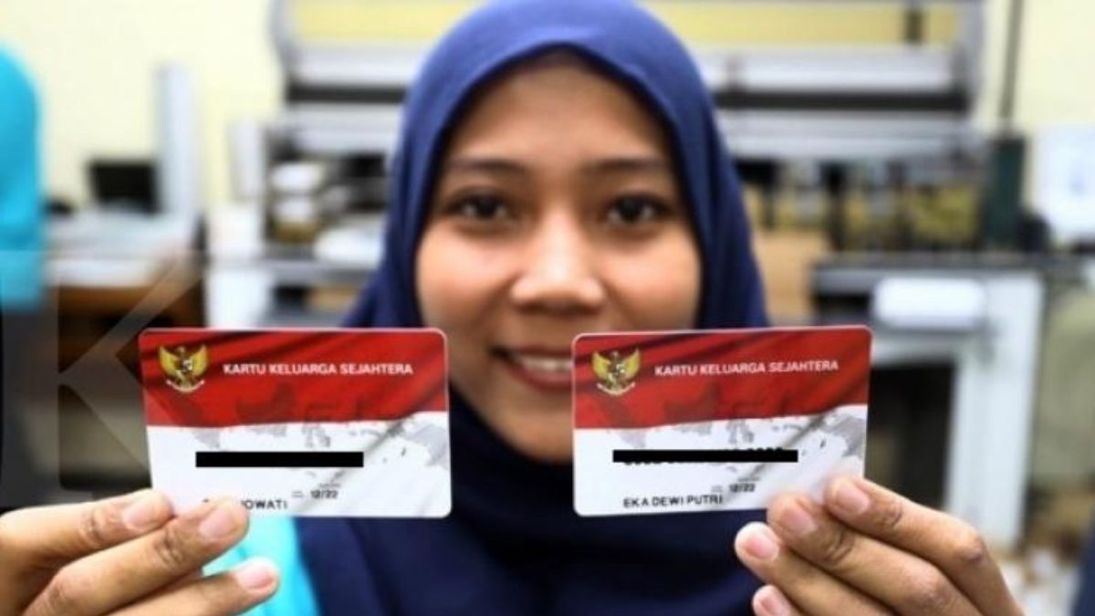 Ilustrasi pengecekan saldo bansos BPNT tahap empat di KKS Mereka Putih
