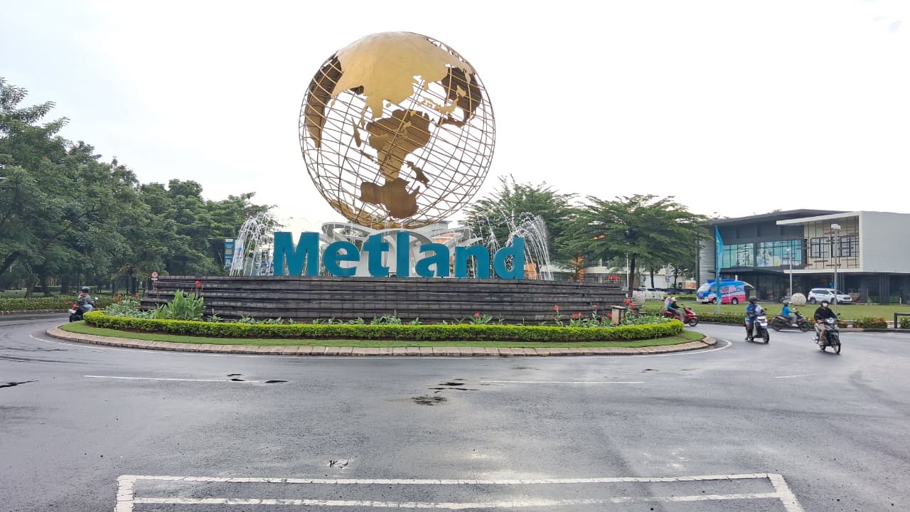 Kondis bundaran Metland Cileungsi, Kecamatan Cileungsi, Kabupaten Bogor, Senin 29 Desember 2025.