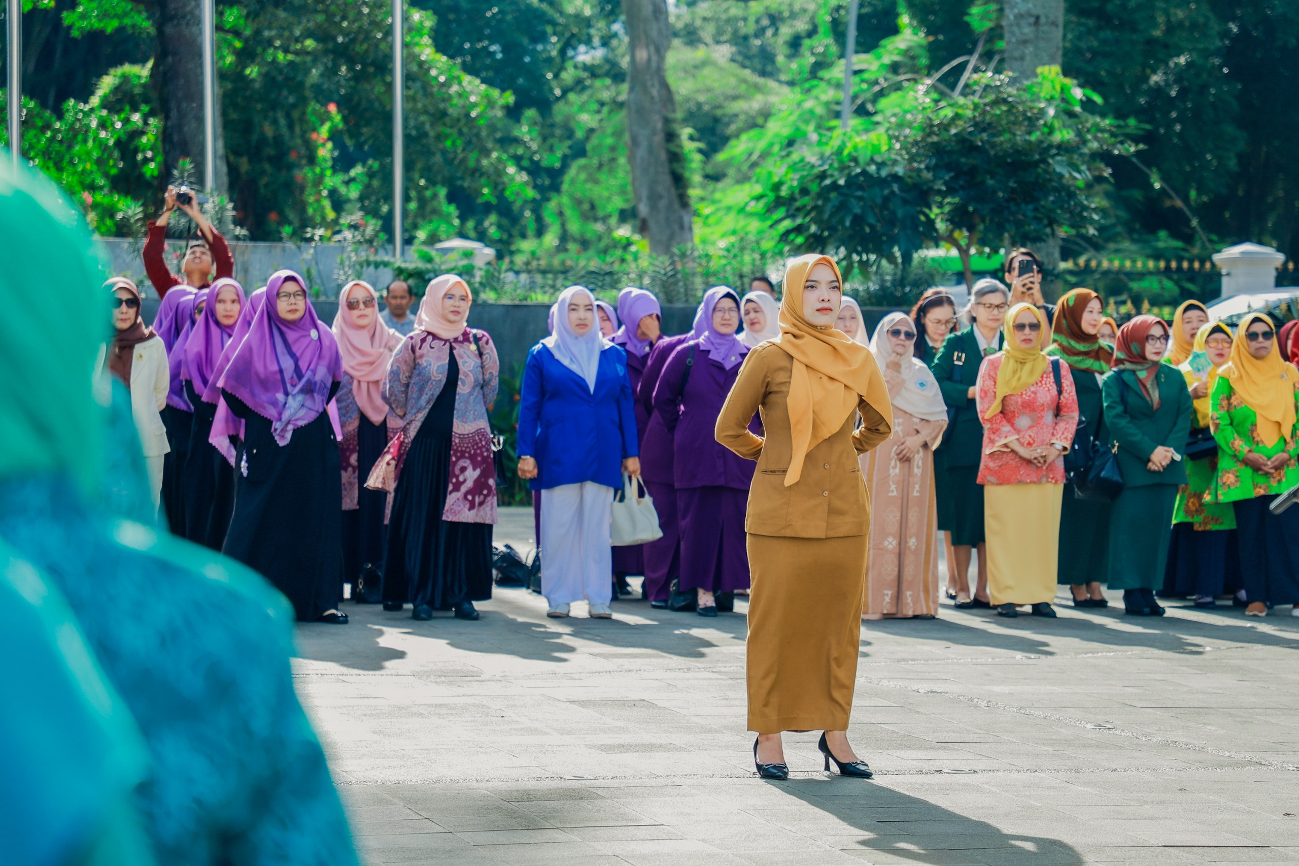Apel Peringatan Hari Ibu ke-97 Tahun 2025 tingkat Kota Bogor yang berlangsung di Plaza Balai Kota Bogor.