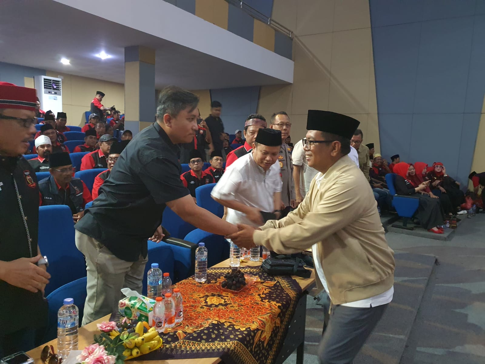 Kepala BPJS Ketenagakerjaan cabang Bogor Cileungsi, Andi Widya Laksana saat menghadiri pelantikan.
