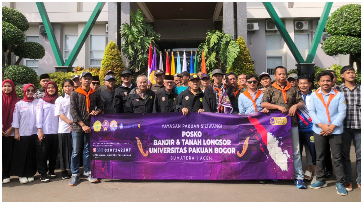 Unpak Bogor saat melepas relawan ke lokasi bencana di Sumatera dan Aceh
