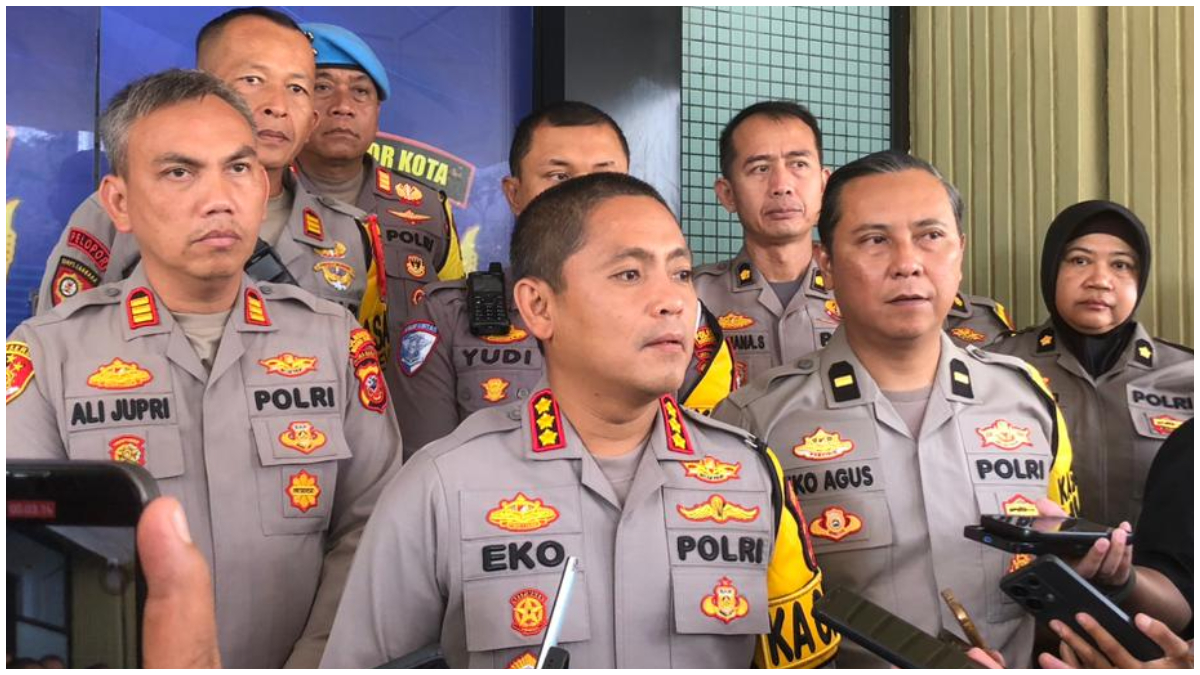 Kapolresta Bogor Kota, Kombes Pol Eko Prasetyo saat dimintai keterangan soal pengamanan tahun baru.