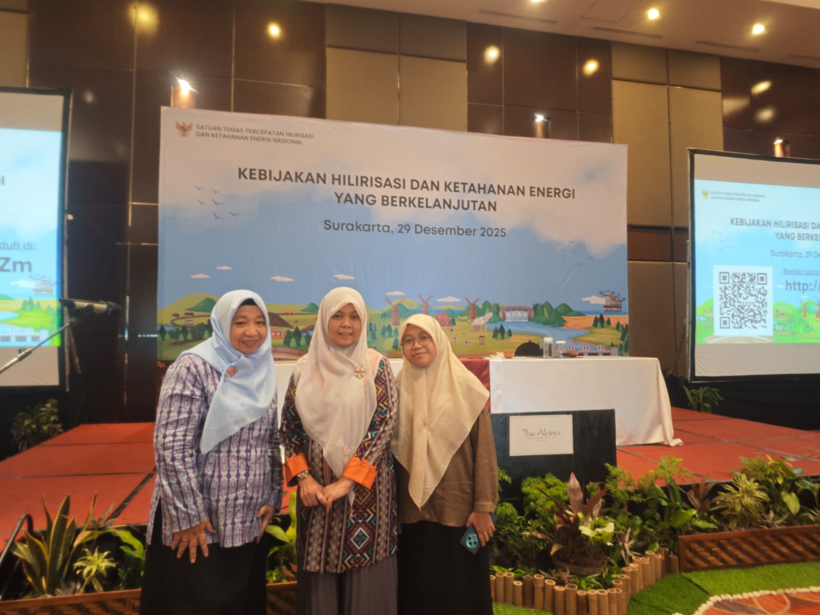 &lrm;Dosen Fakultas Ekonomi dan Bisnis, Universitas Nasional