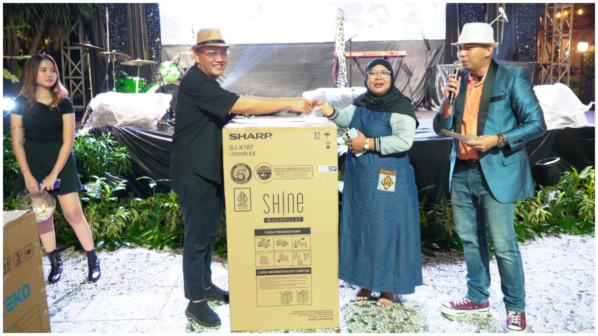 Lorin Hotel Sentul rayakan pergantian tahun lewat pesta hiburan rakyat.