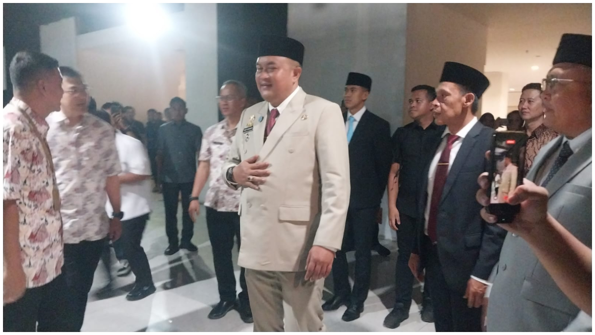 Bupati Bogor, Rudy Susmanto saat meninjau langsung kantor dua dinas baru di Vivo Mall, Kabupaten Bogor.