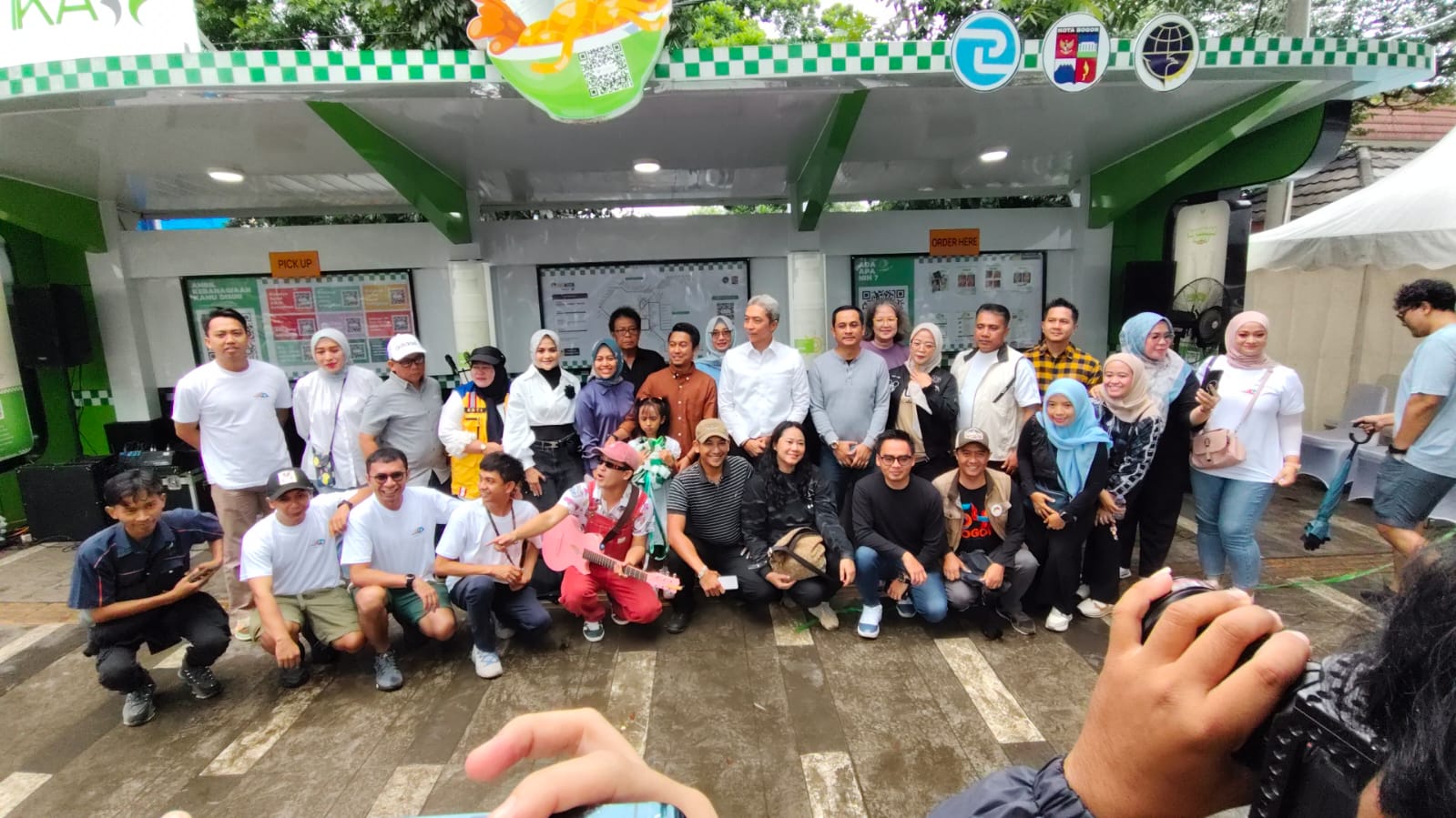 Peresmian Halte Latika-KPPN yang dirangkaikan dengan mini konser Jazz Hujan.