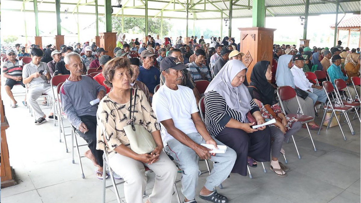Ilustrasi pencairan bansos dari pemerintah kepada KPM