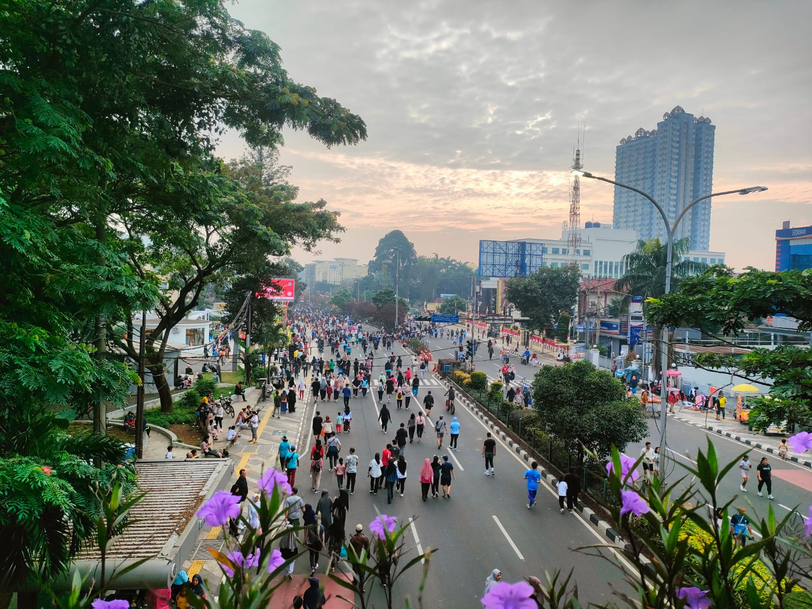 Ilustrasi: Suasana CFD di Jalan Raya Margonda, Kota Depok.