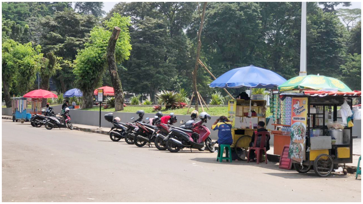 Kondisi terkini di kawasan Sempur. PKL kembali menjamur di lokasi tersebut